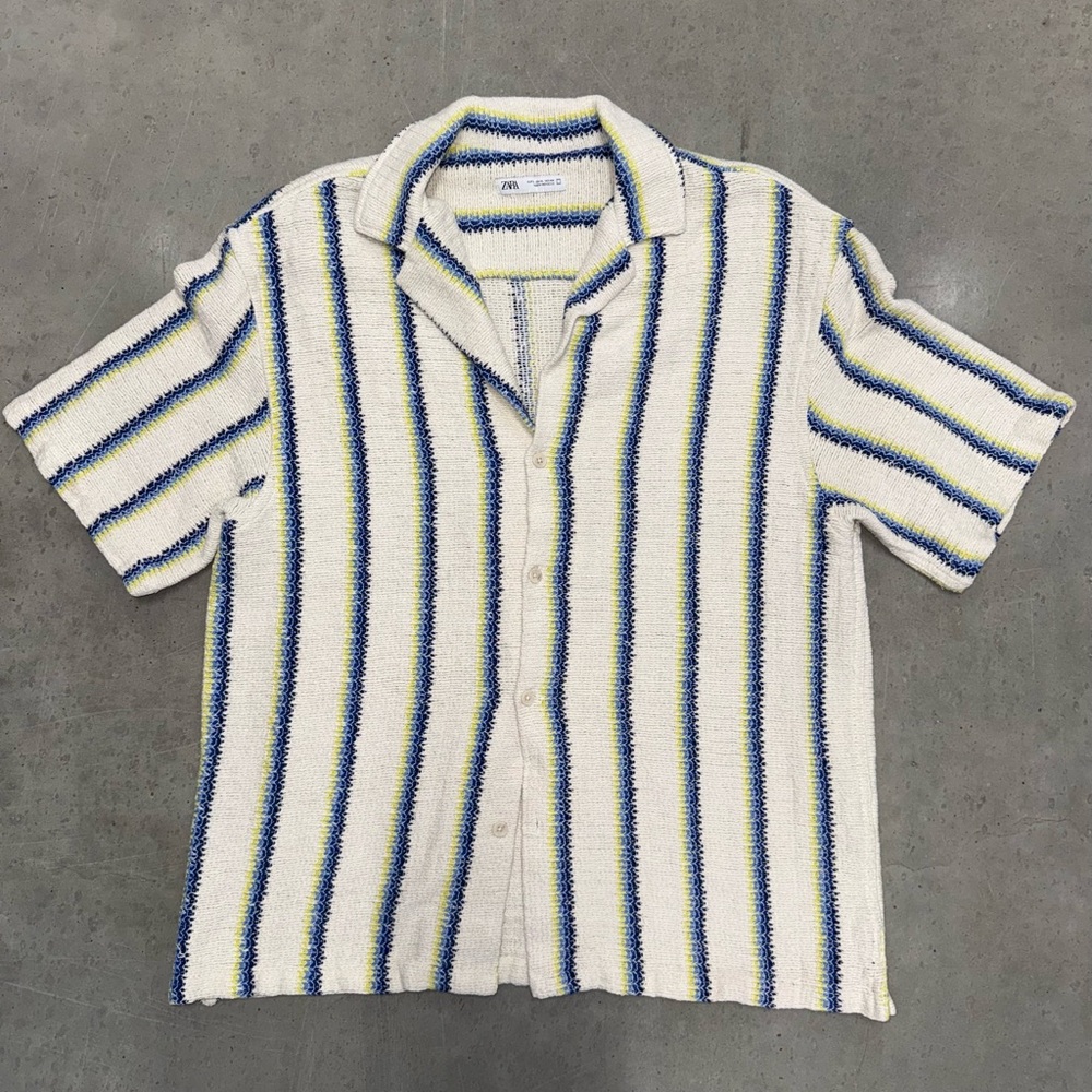 Zara White Short-Sleeve Button Shirt‎ with Blue & Yellow Stripes